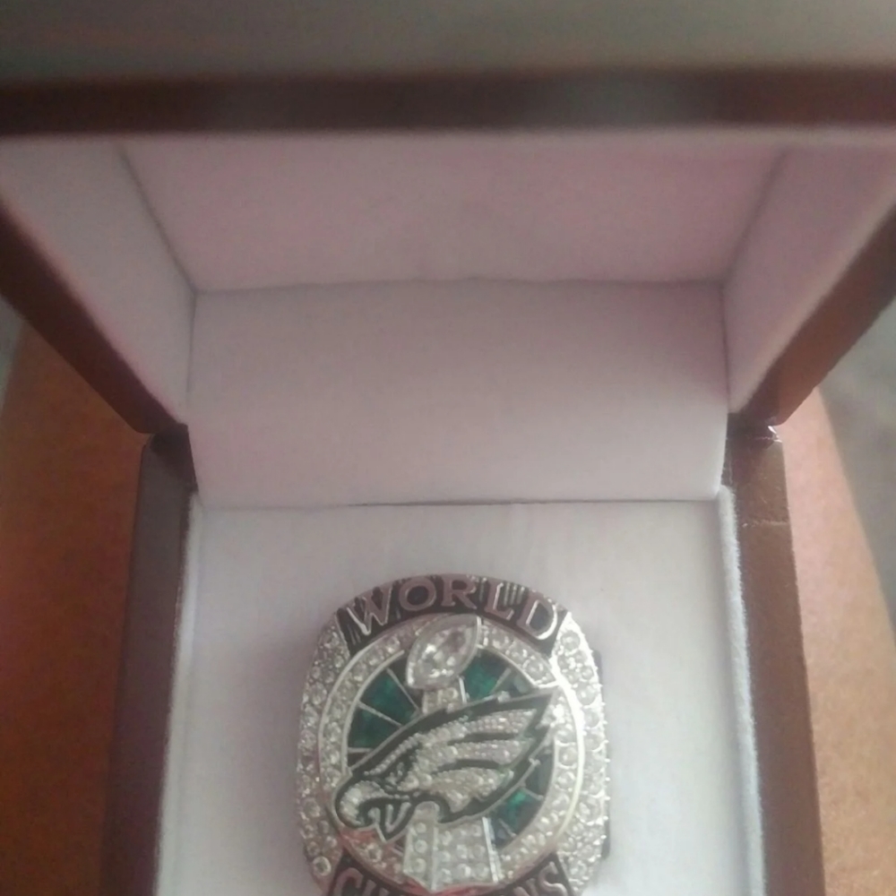 COPY - Philadelphia eagles super bowl championship ring